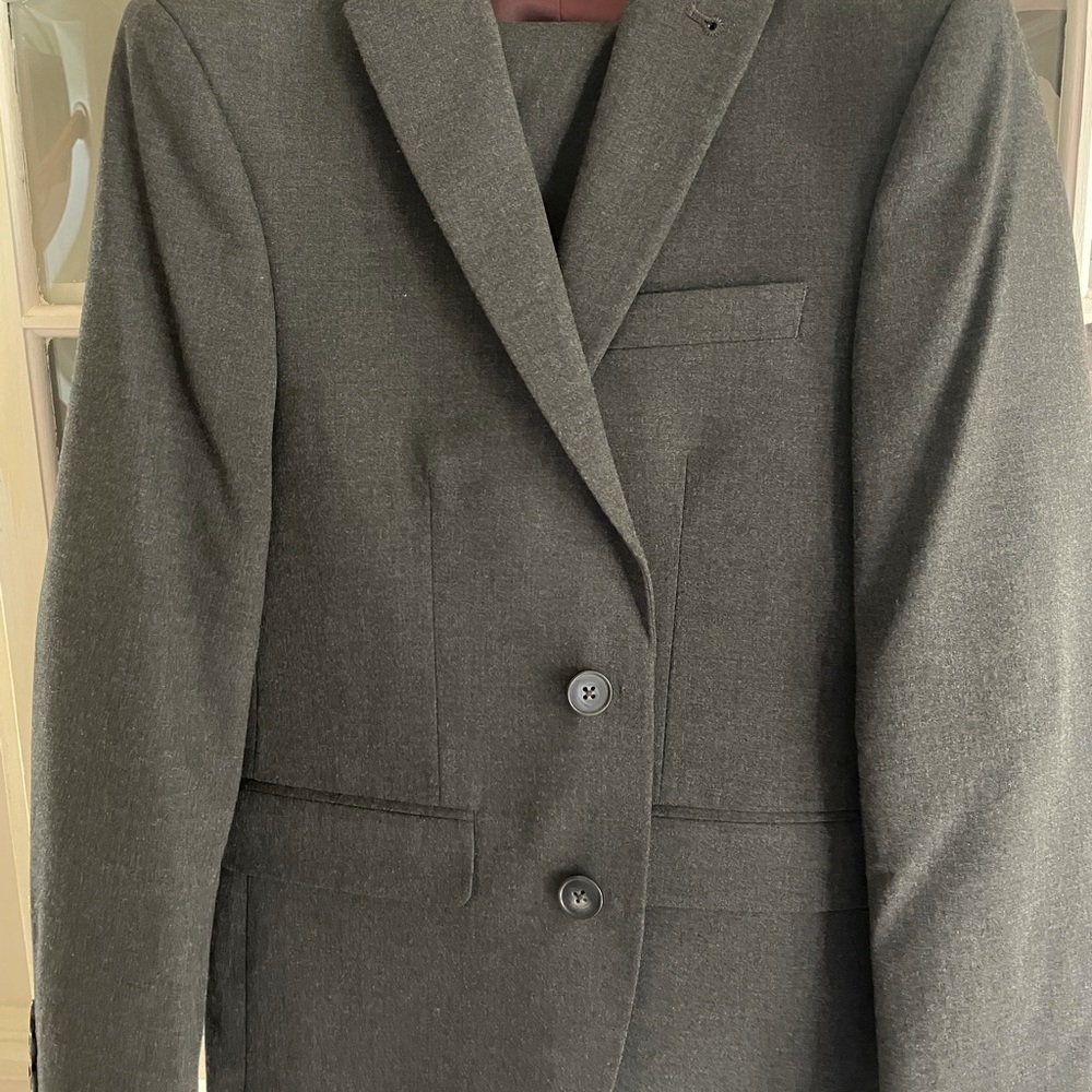 Boys Joseph Abboud suit